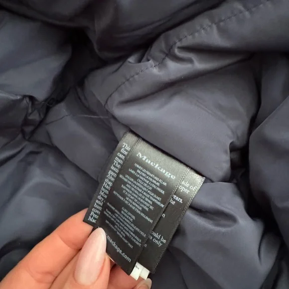 Mackage Snowsuit with real fur 12 months - Picture 3 of 10